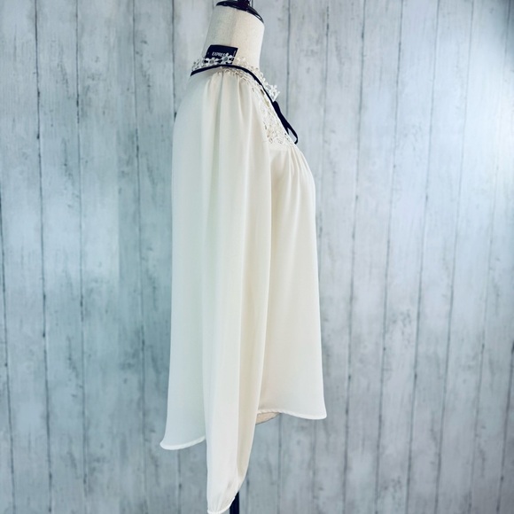 Express | Cream Lace Yoke Long Sleeve Blouse M NWT - Picture 8 of 14
